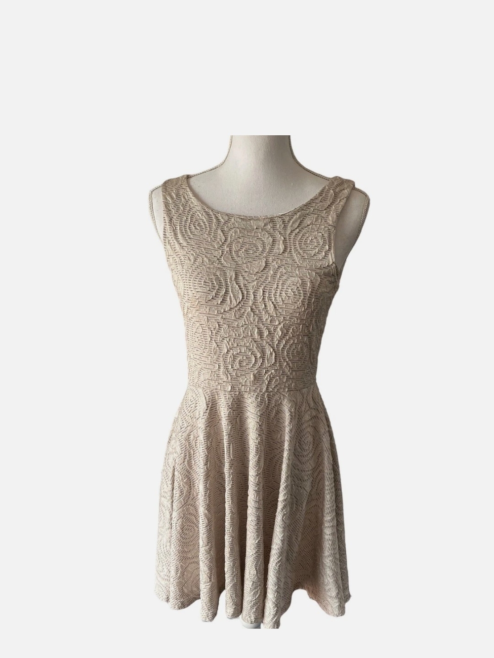 Audrey 3+1 Cream Floral Fit & Flare Sleeveless Dress Size Medium